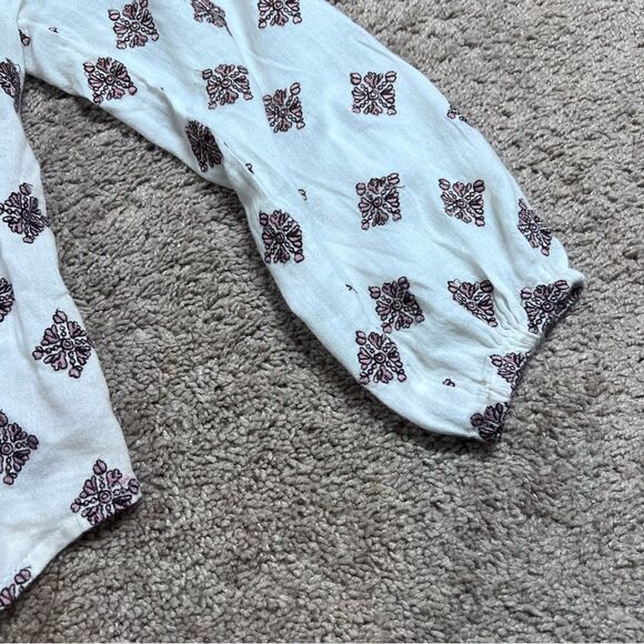 Roller Rabbit Embroidered Floral Peasant Blouse Top V Neck Size XS - Picture 3 of 7